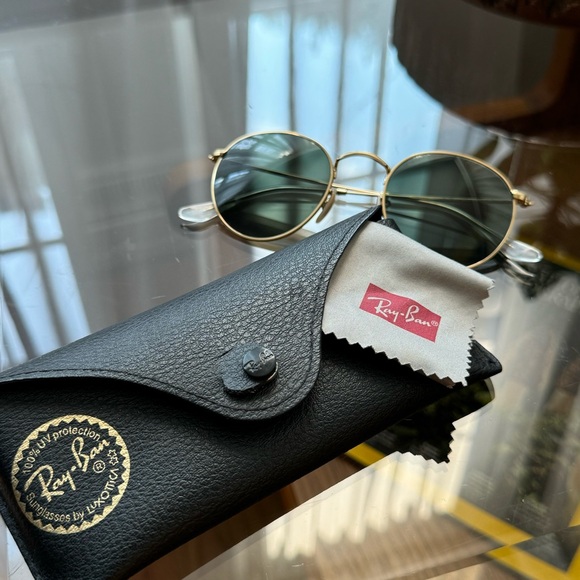 Round Gold Ray-bans - Picture 6 of 9